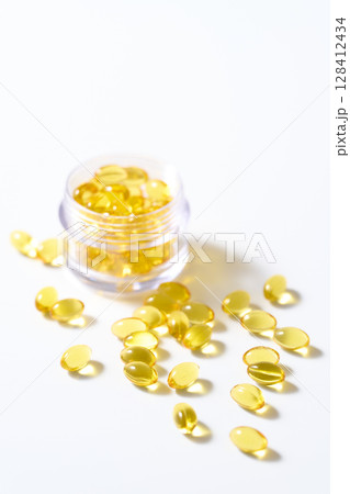サプリメントイメージ（ビタミンD3) 128412434
