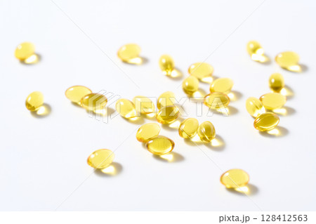 サプリメントイメージ（ビタミンD3) 128412563