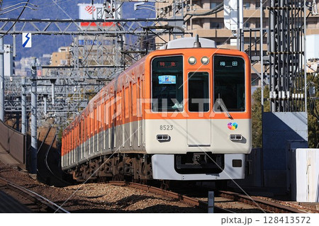 【阪神】8000系 特急（阪神本線：大物駅） 128413572