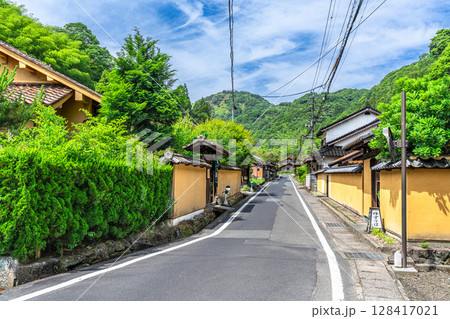 【世界遺産 石見銀山遺跡とその文化的景観】【重伝建】大森銀山 銀山エリアへの道1 島根県大田市 【世界遺産 石見銀山遺跡とその文化的景観】【重伝建】大森銀山 銀山エリアへの道1 島根県大田市 128417021