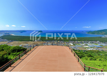 【佐賀県】快晴の鏡山展望テラス（鏡山展望台） 128417070