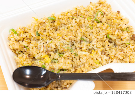 美味しい青ネギと豚挽肉のチャーハン 128417308