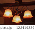 花の形の照明（ランプ） 128419229
