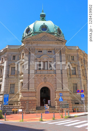 神奈川県横浜市、神奈川県立歴史博物館の風景 128419902