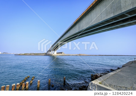 【遠江八景】湖西市、浜名暮雪（今切口と浜名大橋） 128420224