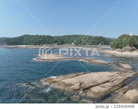 和歌山県 日本のウユニ塩湖 天神崎の絶景 ドローン撮影 和歌山県 日本のウユニ塩湖 天神崎の絶景 ドローン撮影 128420408
