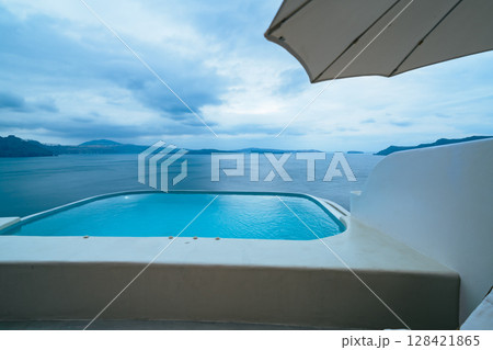 ギリシャのサントリーニ島の美しい風景 ギリシャのサントリーニ島の美しい風景 128421865