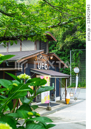 (屋外風景)　美しい緑と川のせせらぎが楽しめる爽やかなロケーションに映えるカフェ(熊本市西区河内町) 128421943