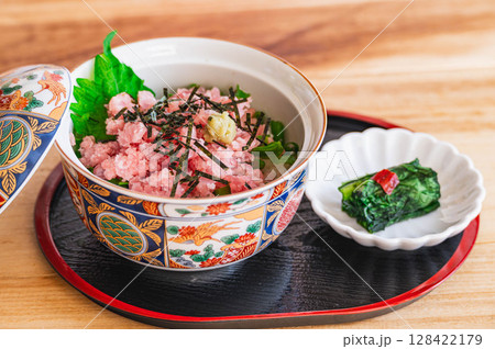 ネギトロ丼 128422179