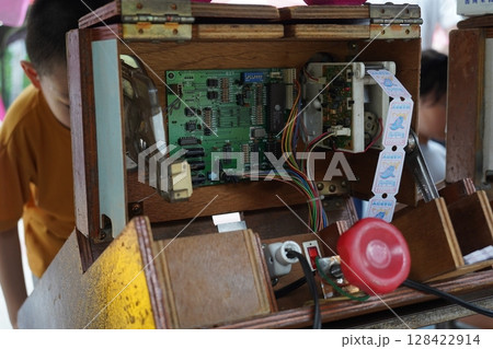 ゲーム機 遊技機 ゲームマシン 128422914
