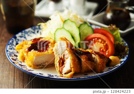 チキンカツ 128424223