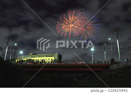 たたら祭り花火大会：2024年（埼玉県川口市） 128425942