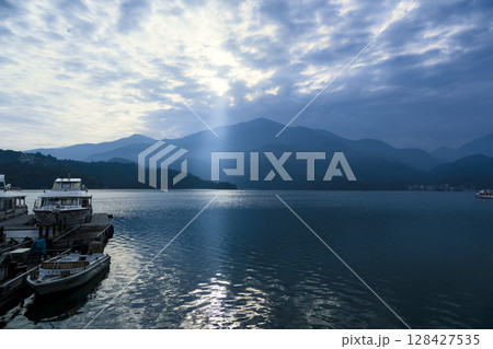 台湾・日月潭 朝の光景 / Sun Moon Lake, Nantou, Taiwan 128427535