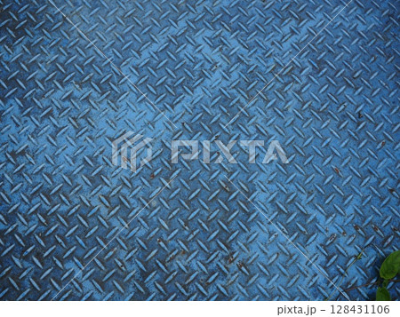 錆びた鉄板 青の世界 テクスチャー コピースペース 錆びた鉄板 青の世界 テクスチャー コピースペース 128431106