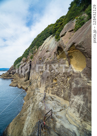 三重県熊野市　鬼ヶ城の風景 128432129