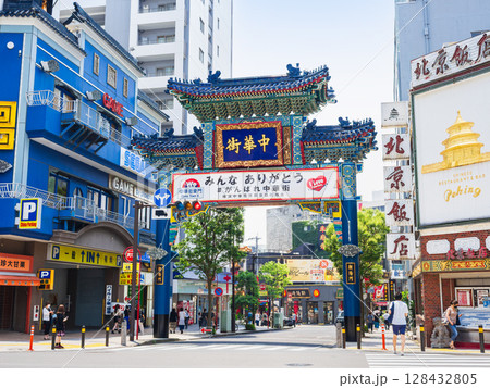 横浜中華街　朝陽門（東門） 128432805