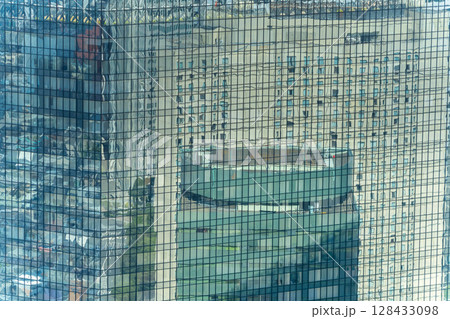 東京・高層ビル群とマンション 東京・高層ビル群とマンション 128433098