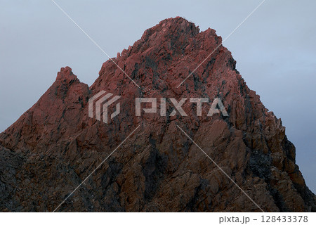 Mt. Yari,sunset / 夕照に紅く染まる槍ヶ岳 - 大槍・小槍,初冬の上高地~槍穂高登山 Mt. Yari,sunset / 夕照に紅く染まる槍ヶ岳 - 大槍・小槍,初冬の上高地~槍穂高登山 128433378