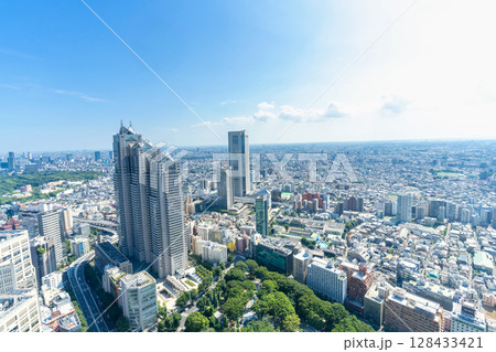 東京風景・新宿から望む住宅街 128433421