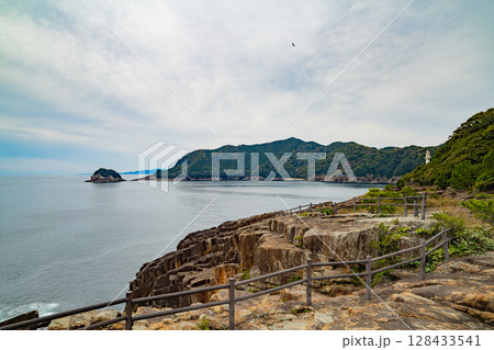 三重県熊野市 楯ヶ崎の柱状節理 三重県熊野市 楯ヶ崎の柱状節理 128433541