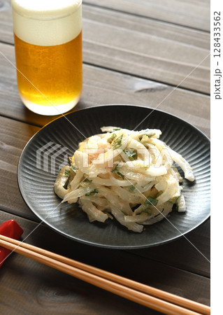 新玉ねぎの明太マヨ大葉和え 128433562
