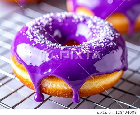 紫グレーズがとろけるがウベモチドーナツ6 AI生成画像 紫グレーズがとろけるがウベモチドーナツ6 AI生成画像 128434088