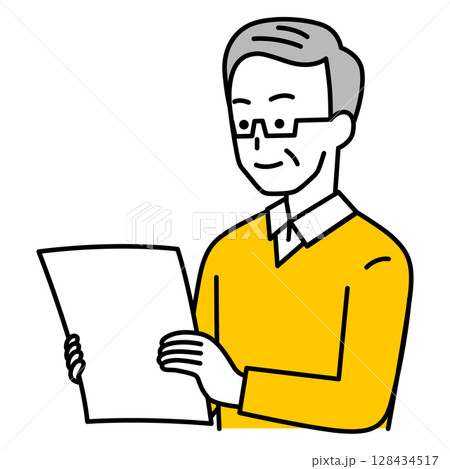 書類を見る年配の男性 128434517