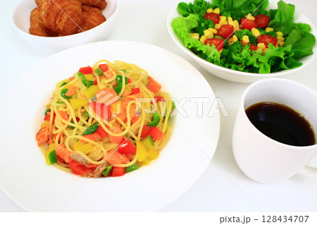 おいしそうなスパゲティ おいしそうなスパゲティ 128434707