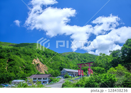 湯殿山赤鳥居 128438236