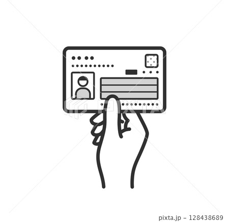 マイナンバーカードを手で持つイラスト 128438689