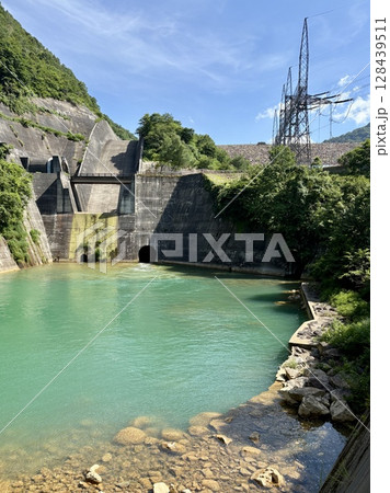 二居ダム_ 新潟県南魚沼郡湯沢町_ 奥清津発電所 二居ダム_ 新潟県南魚沼郡湯沢町_ 奥清津発電所 128439511
