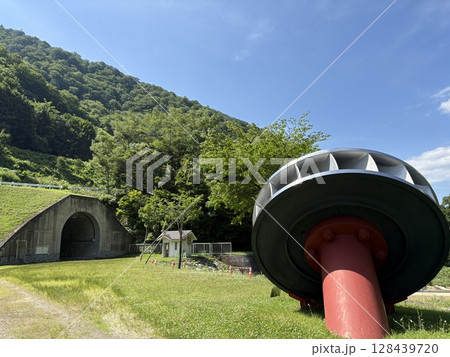 二居ダム_トンネル_見学施設_水力発電 二居ダム_トンネル_見学施設_水力発電 128439720