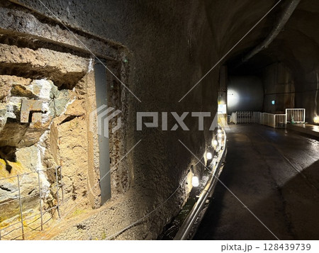 二居ダム_トンネル_見学施設_水力発電 二居ダム_トンネル_見学施設_水力発電 128439739
