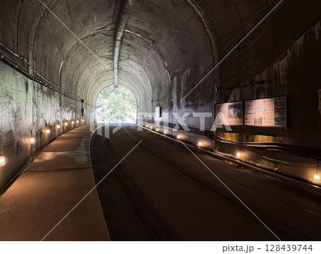 二居ダム_トンネル_見学施設_水力発電 二居ダム_トンネル_見学施設_水力発電 128439744