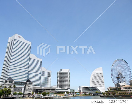 みなとみらいの風景 128441764