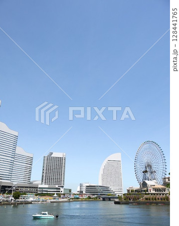 みなとみらいの風景 128441765