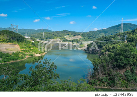 歩道吊橋として日本一の長さを誇るゴーダブリッジ 128442959