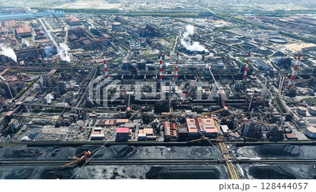 工業地帯の風景空撮 128444057