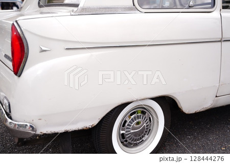 コンパクトな名車 128444276