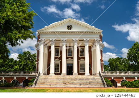 The Rotunda at the University of Virginia in Charlottesville, designed by Thomas Jefferson and completed in 1826. UNESCO World Heritage site in United States The Rotunda at the University of Virginia in Charlottesville, designed by Thomas Jefferson and completed in 1826. UNESCO World Heritage site in United States 128444463