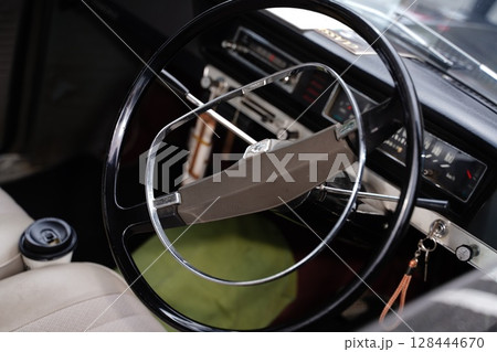 伝説の名車 128444670