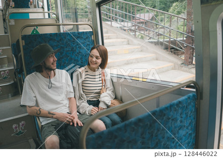 inbound tourist 128446022