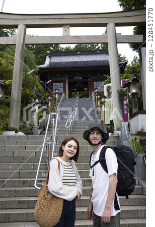 日本観光を楽しむインバウンド 日本観光を楽しむインバウンド 128451770