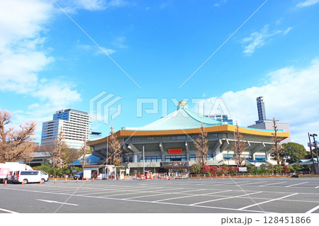 東京都千代田区、日本武道館の風景 東京都千代田区、日本武道館の風景 128451866