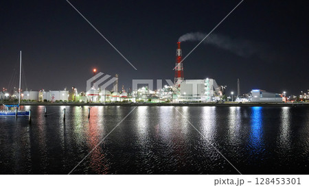四日市コンビナート　工場夜景 128453301