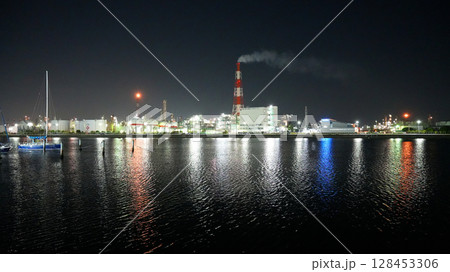 四日市コンビナート　工場夜景 128453306