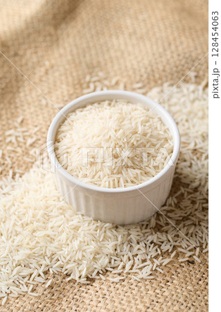 バスマティ米（インディカ米） 128454063