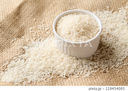 バスマティ米（インディカ米） 128454085