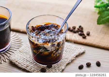 ミルクがけコーヒーゼリー 128456261