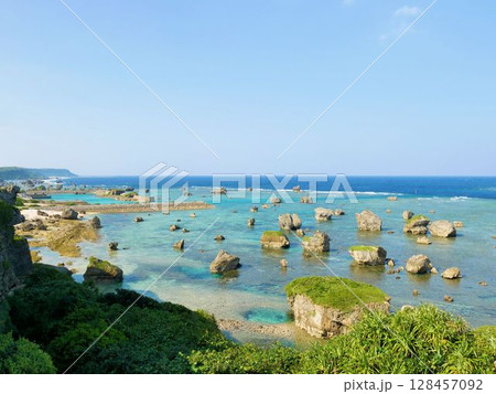 宮古島の絶景　東平安名岬　（沖縄県） 128457092